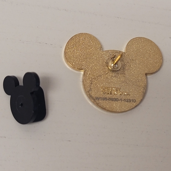 DISNEY TRADING PIN - Picture 5 of 5